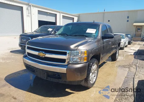 2008 Chevrolet Silverado 1500 Lt1 z USA, uszkodzony, nr VIN 1GCEC19JX8Z281567